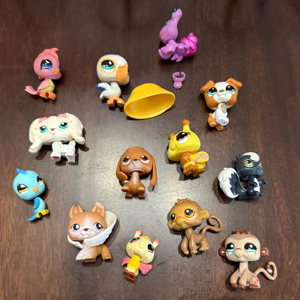 Littlest Pet Shop Animal Figurines
